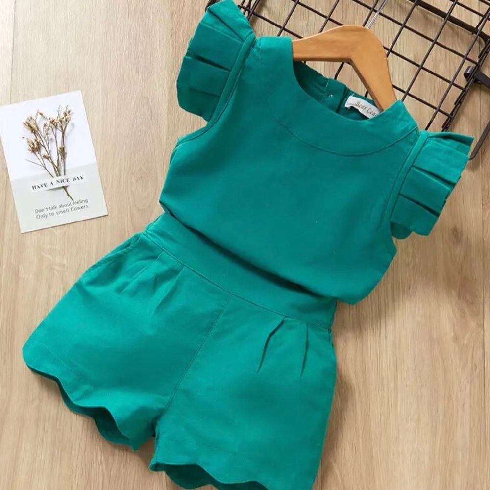 Beautiful set top + short 5/6 T
